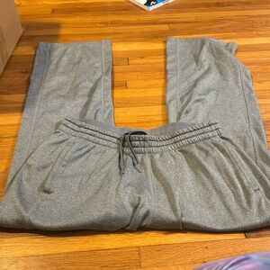 Women's High-Waisted 7/8 French Terry Joggers size l